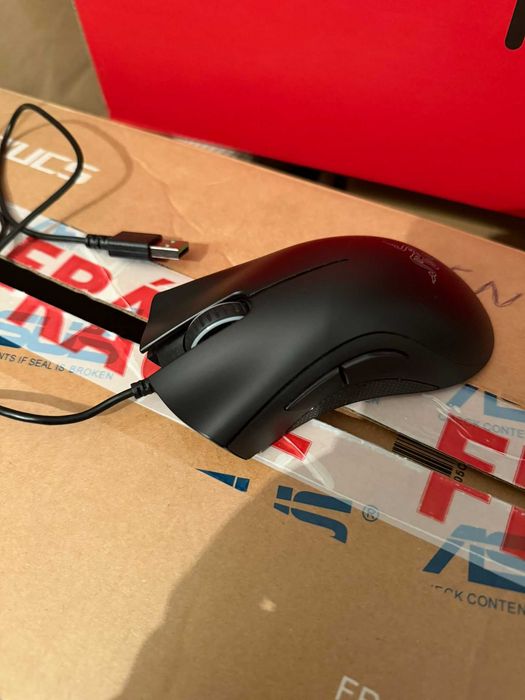 Rato Razer DeathAdder Essential