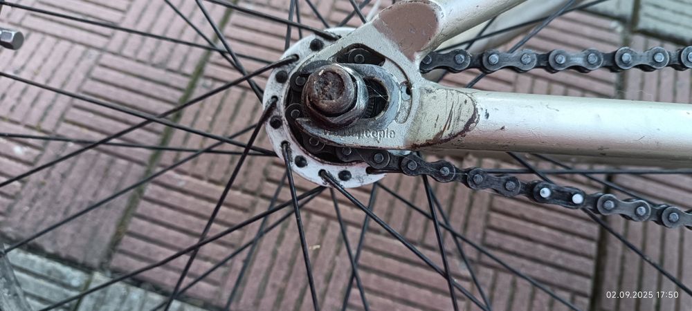 Велосипед BMX в отличном состоянии.