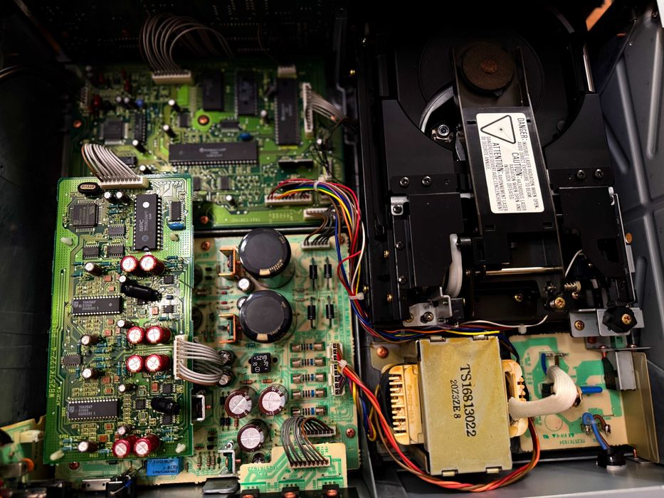 Marantz CD-10 — легендарний аудіофільський CD-програвач (Japan)