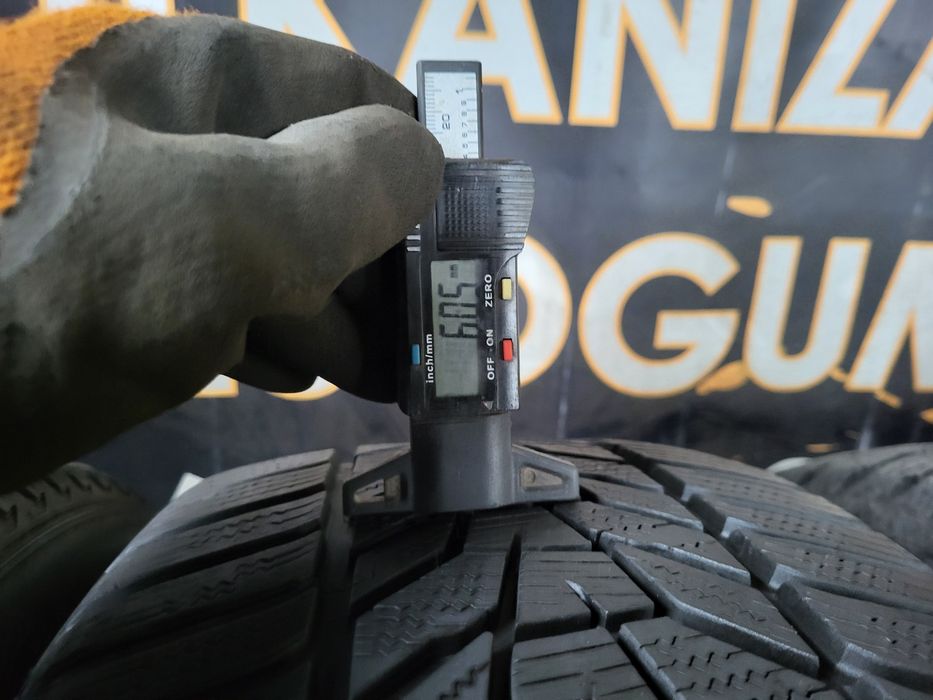 Opony zimowe 235/50/19 Hankook 22rok 6/7mm