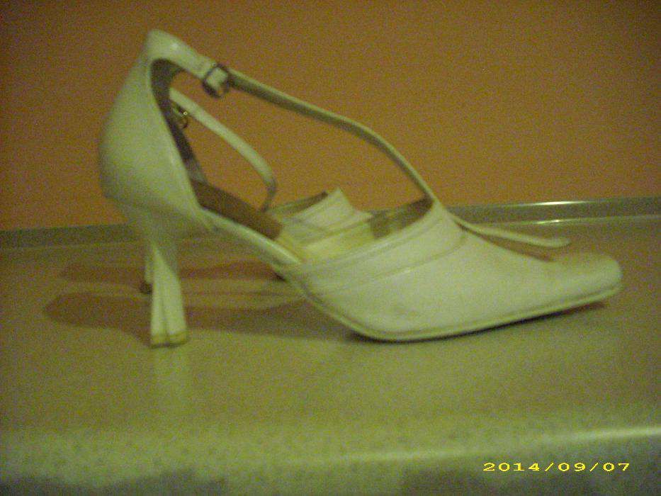 Sprzedam buty ślubne