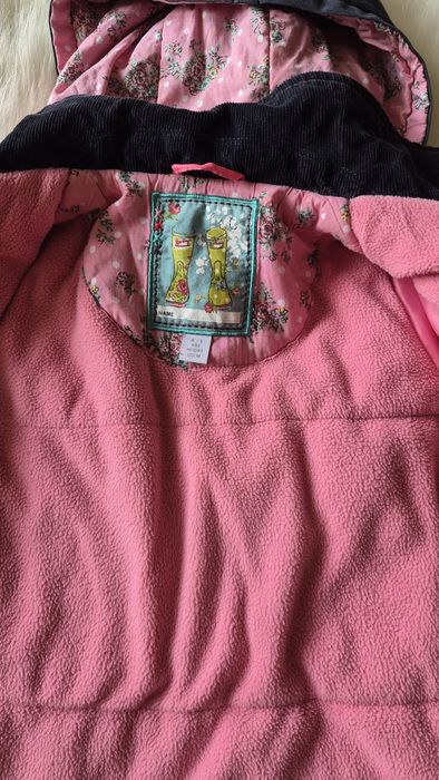 Куртка на дівчинку