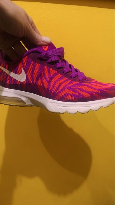 Кроси легенькі весна літо зручні