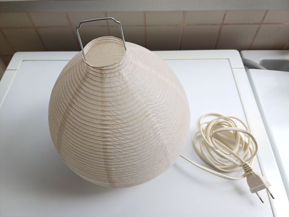 Candeeiro de mesa de papel de arroz da IKEA, com lâmpada incluída