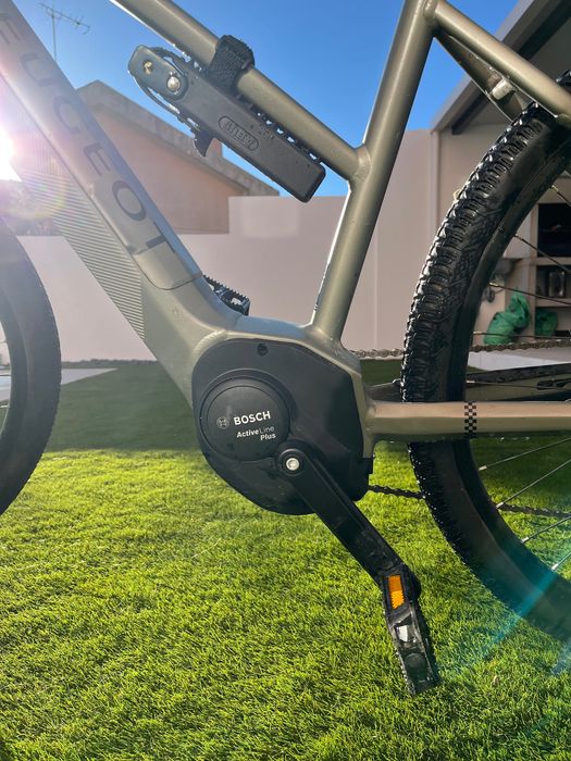 Bicicleta montanha elétrica L, 29” , 871km apenas