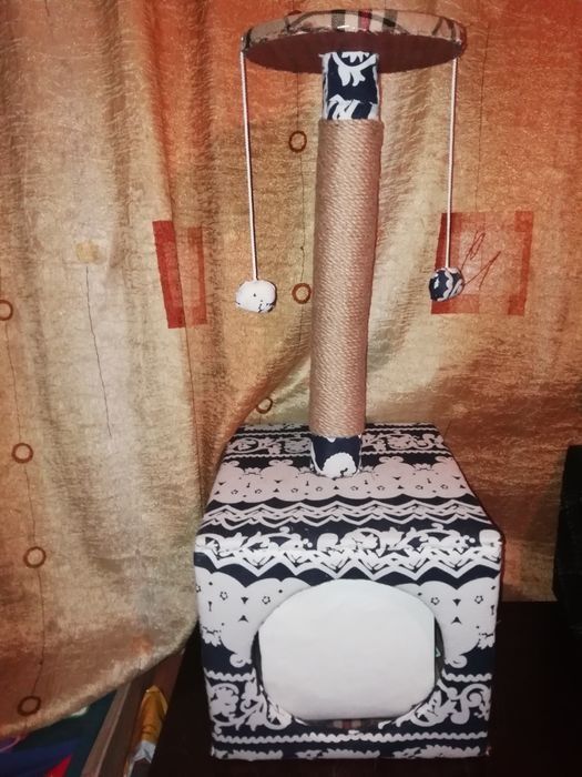 Когтеточка с домиком НОВАЯ