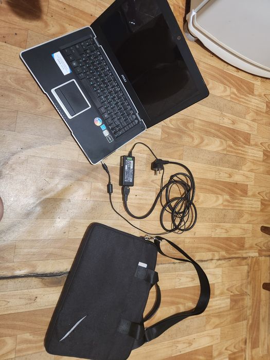 Ноутбук msi. .    .