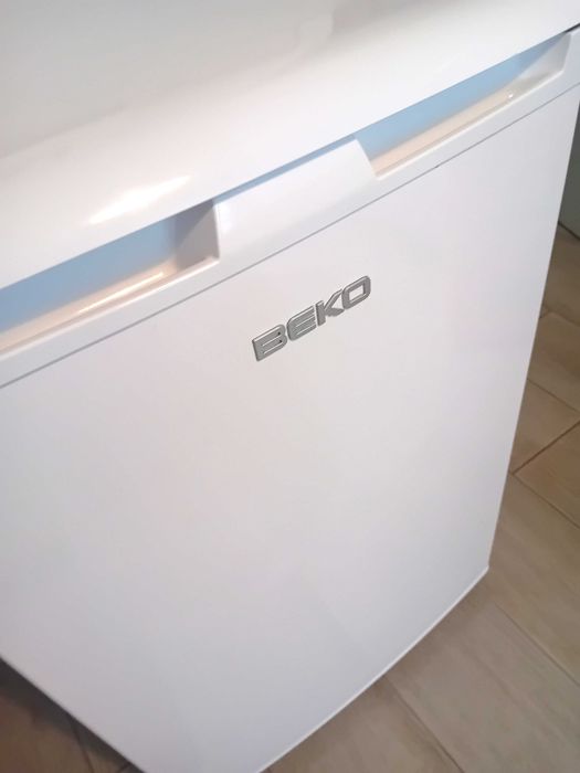 Frigorífico de bancada Beko impecável como novo