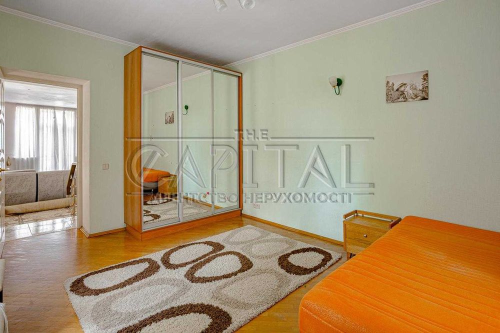 Аренда дома с газом Осокорки, 9 комнат, 7 спален, ул. Садовая