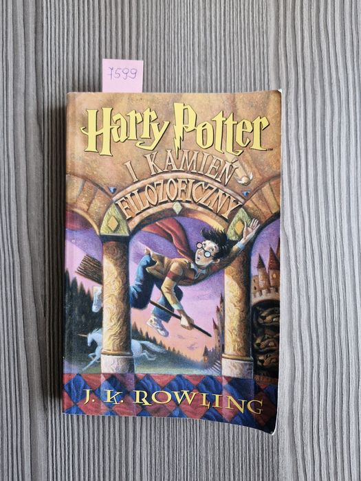 7599. "Harry Potter I Kamień Filozoficzny" J.K.Rowling