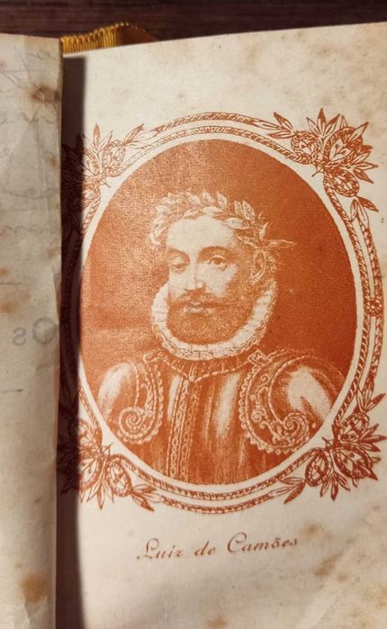 Livro "A epopeia nacional: Os Lusíadas" de Luiz de Camões