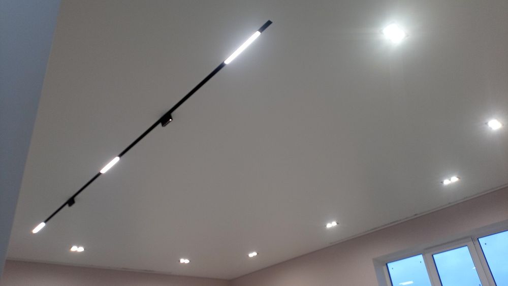 Натяжні стелі у Ковелі "Файна стеля"