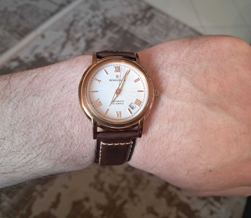 Механічний годинник з автозаводом Romanson