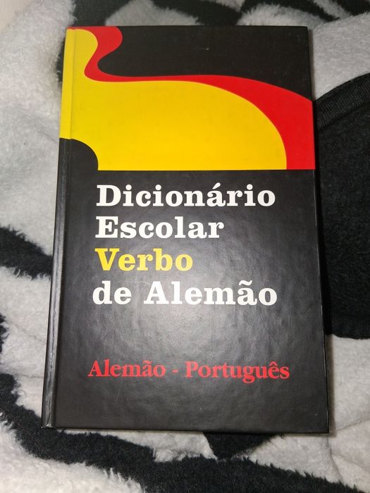 Dicionário Escolar