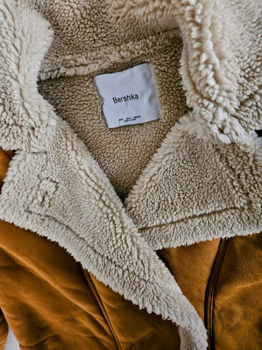 Płaszcz kurtka kożuszek baranek oversize Bershka L. Stan bardzo dobry.