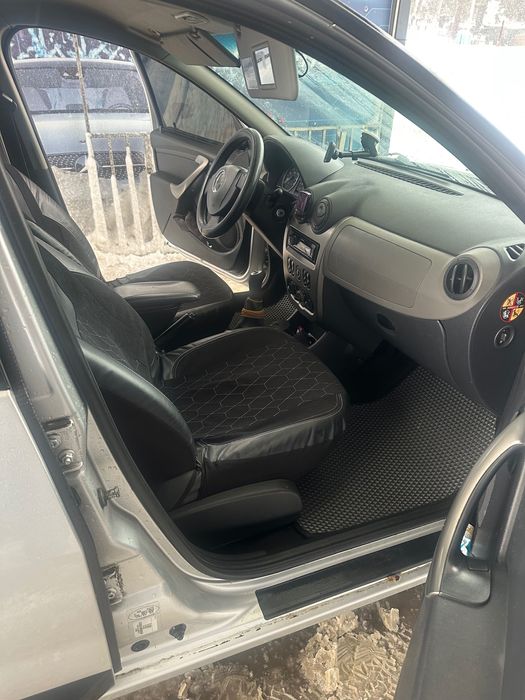 Авто в нормальному робочому стані , решта по тел чи при зустрічі