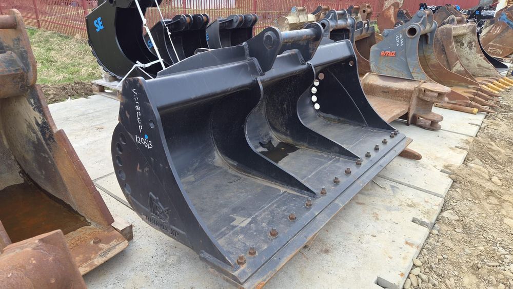 Nowa Łyżka skarpówka Rhinox złącze S70 Volvo 215cm  skarpowa do koparki koparka Volvo Hitachi 200cm 220cm