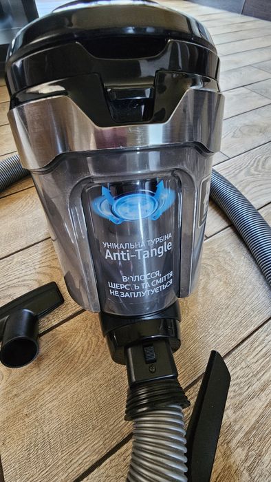 Пилосос з турбощіткою для шерсті  без мішків-пилосбірників