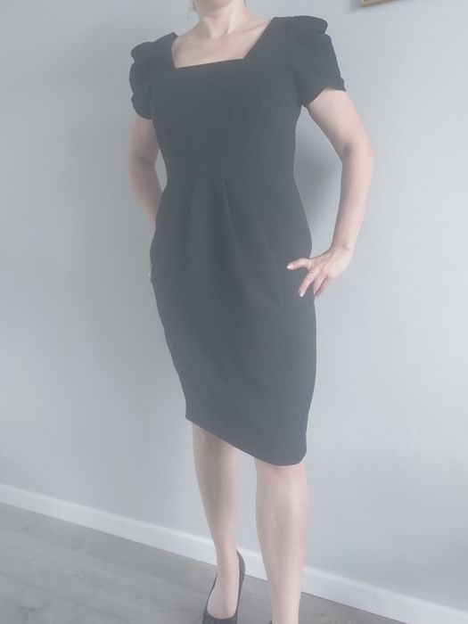 Sukienka klasyczna elegancka 42