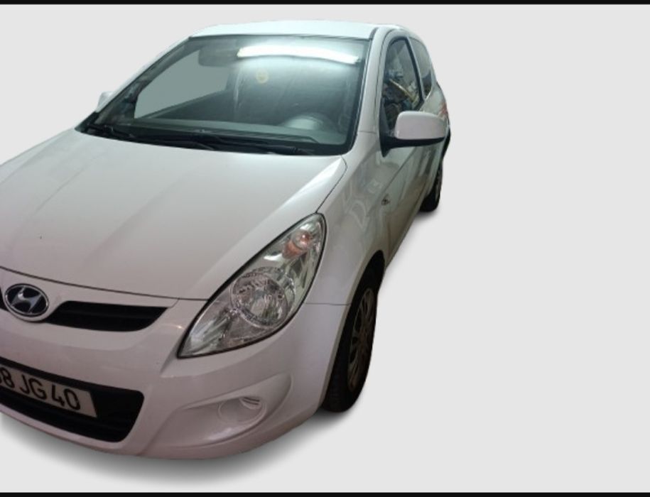 Hyundai I20 1.400c diesel bom estado 5.750€