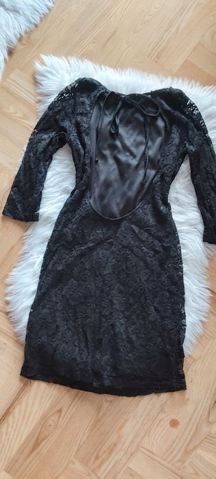 Piękna sukienka koronkowa koronka mała czarna wiązanie odkryte plecy