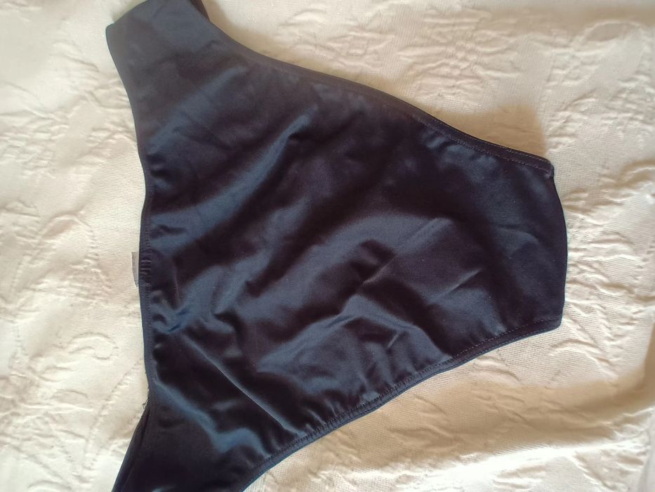Cueca preta de bikini