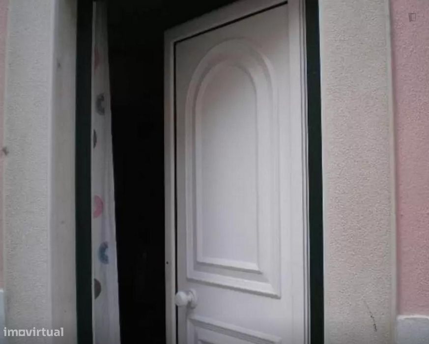 Estúdio - localizado em Santa Apolónia Lisbon