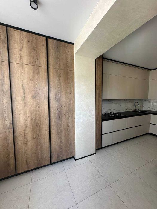 Стильна квартира на Зарічанській, дизайнерський ремонт.