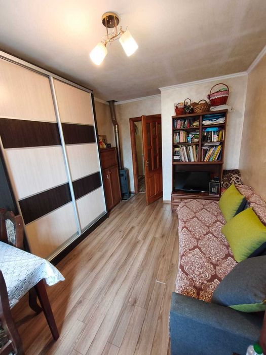 Продаж 2-к. квартири з ремонтом 35.5/29.5/6м² м.Винники 46999$