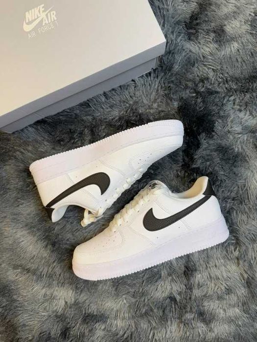 Nike Air Force 1 White and Black R.38