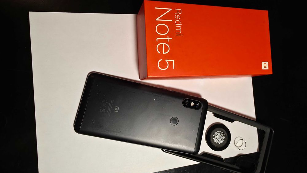 Xiaomi Redmi Note 5 4 GB / 64 GB