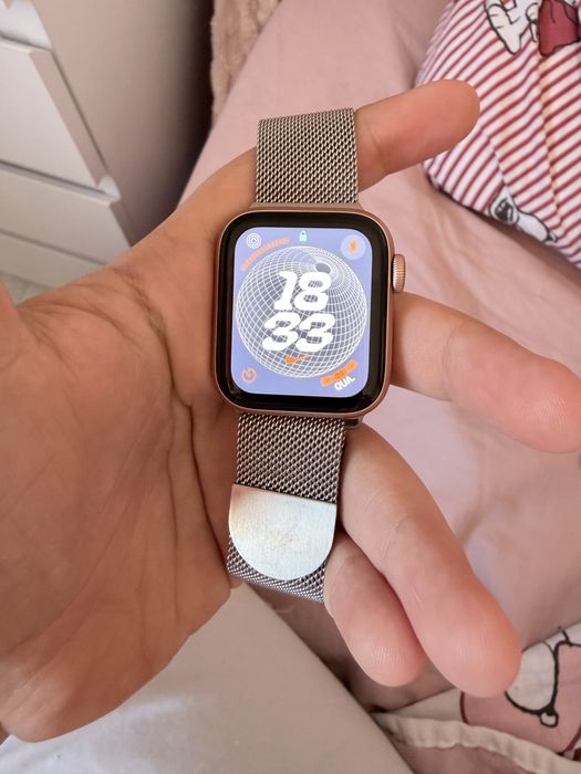 Apple watch SE GOLD
