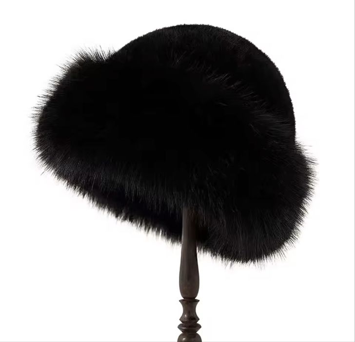 Gorro / chapeu em pêlo preto