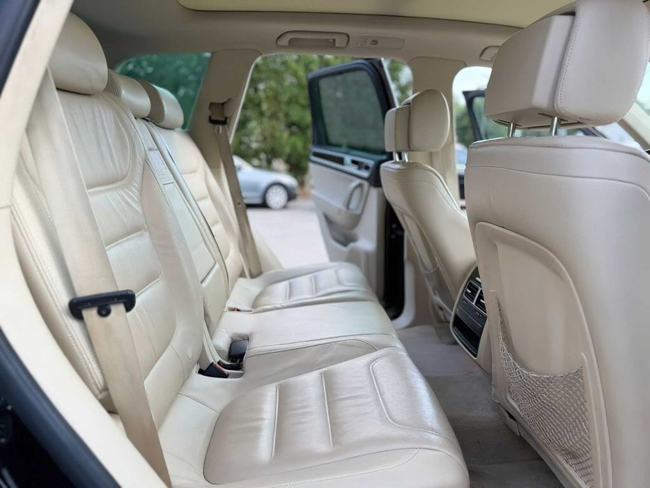 Volkswagen Touareg Executive      2013