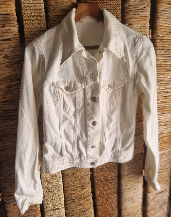 Blusão de ganga branco Liu Jo Jeans
Muito bonito
Pouco uso
Tamanho S
P