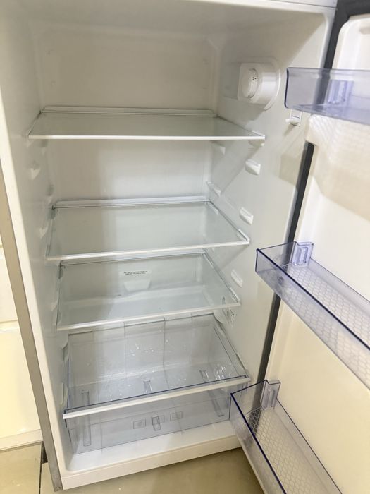 Холодильник Beko RDSA240K30X під ремонт / заміна компресора, всі полиці в компекті
