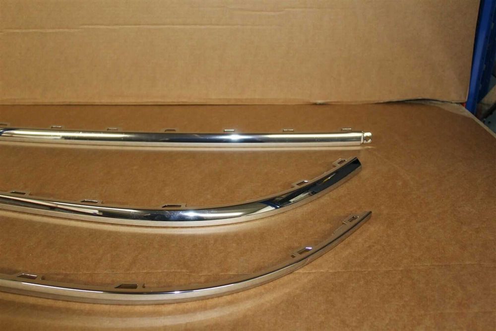 Молдинг заднього бампера VW Touareg Passat CC B6 B7 B8 хром