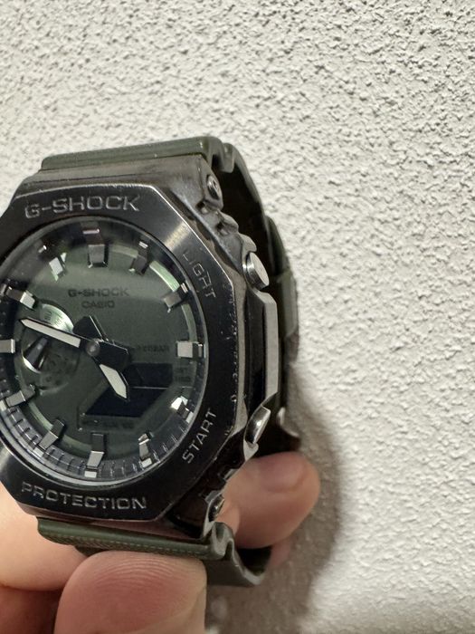 Продам Casio G-Shock Classic GM-2100B
