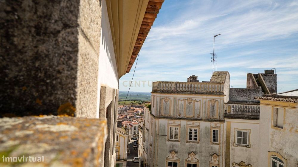 Prédio no centro de Elvas — Assunção, Ajuda, Salvador E Santo Ildefonso, Portalegre