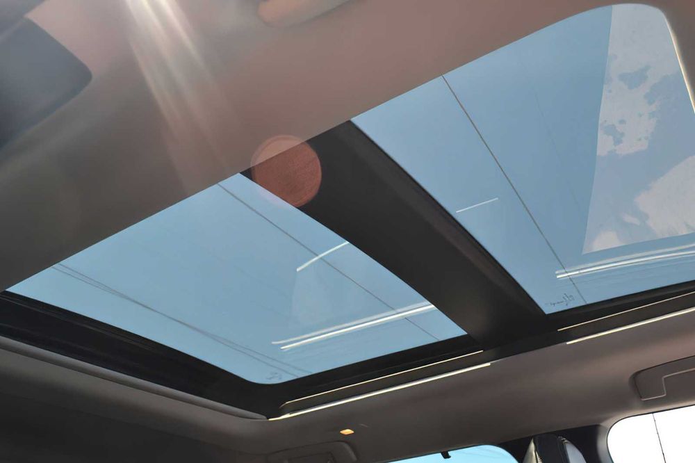 Mitsubishi Outlander PHEV SEL      2023