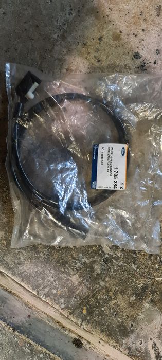 Датчик АБС (ABS) задний левый 1785284 Ford