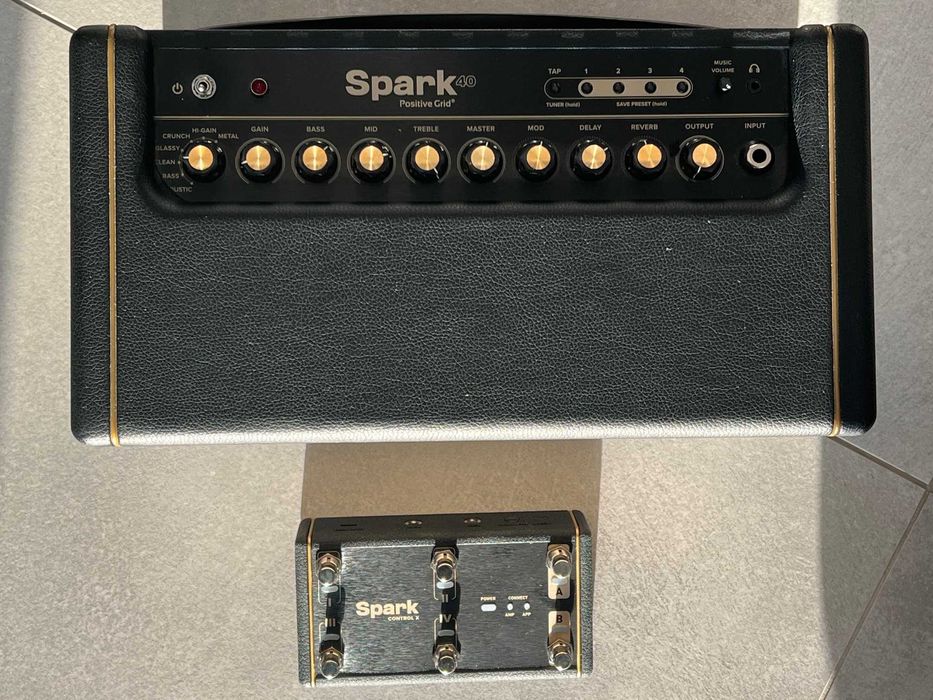 Positive Grid Spark 40 + Spark Control X footswitch - Zestaw stan bdb