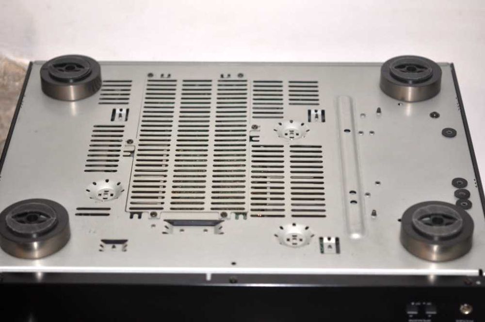 Продам підсилювач  Yamaha AX - 492 з рідним пультом