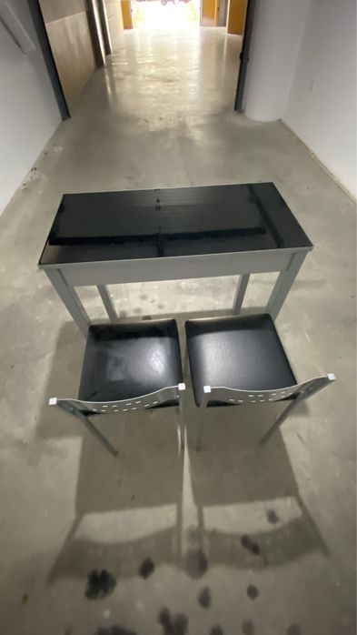 Mesa Extensivel - Tampo em vidro