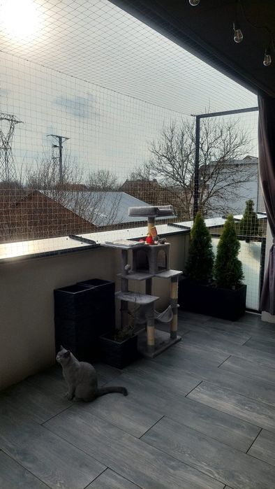 Montaż siatek na balkon przeciw ptakom