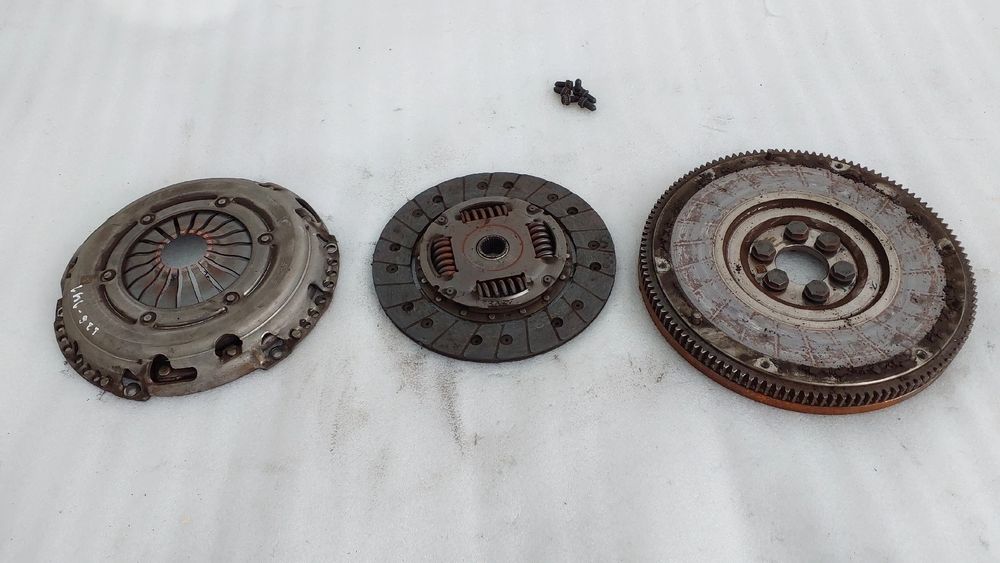 Kit embraiagem SKODA Fabia III Hatchback (NJ3)