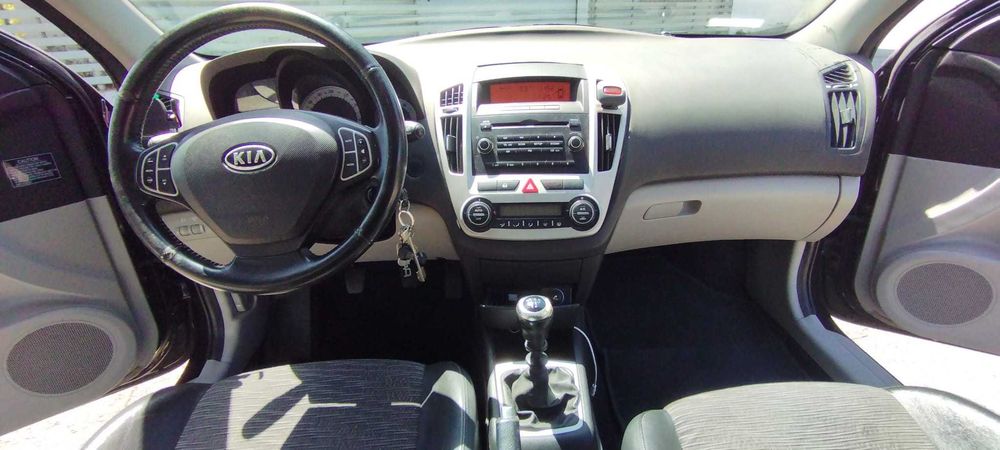Kia Ceed — fotografia 8