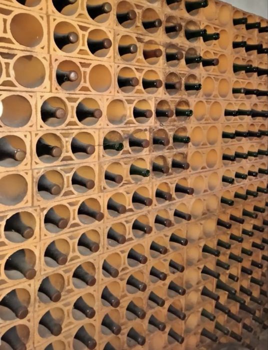Garrafeira terracota 1€