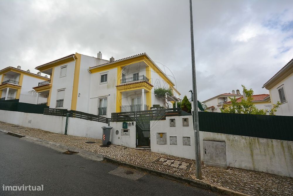 Moradia T4 para venda