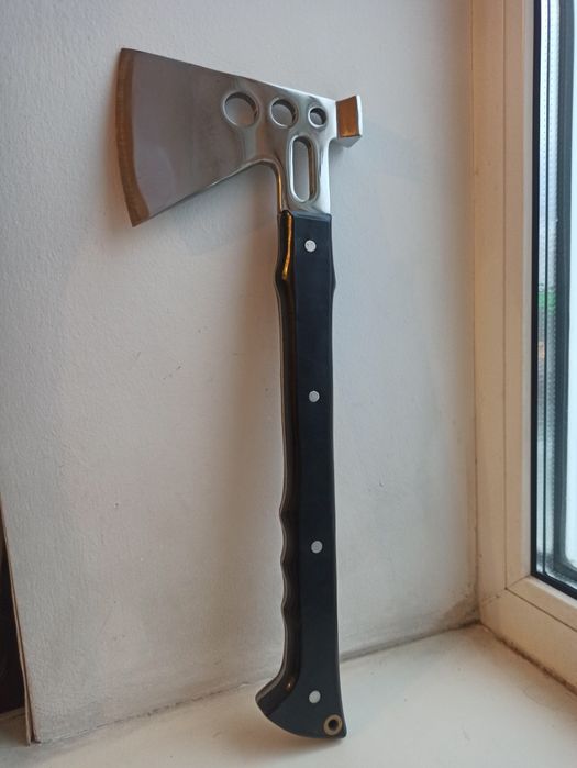 Топор туристический